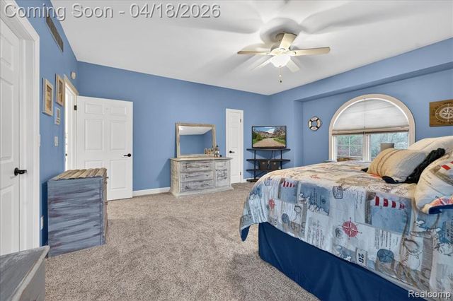 8657 Marquette Drive, Grosse Ile, MI 48138