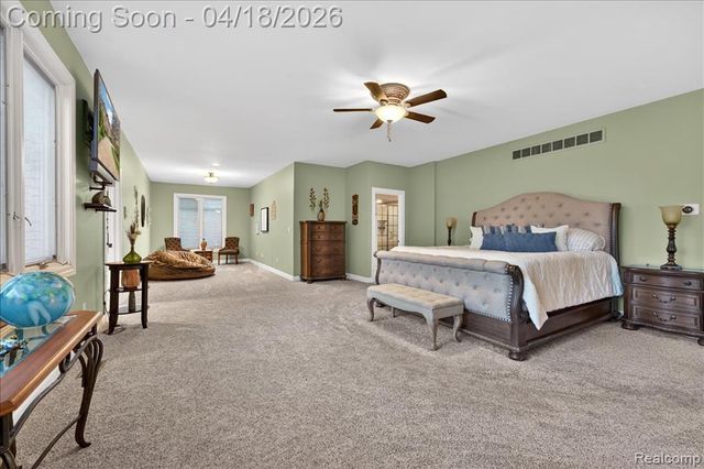 8657 Marquette Drive, Grosse Ile, MI 48138