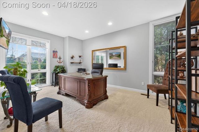 8657 Marquette Drive, Grosse Ile, MI 48138