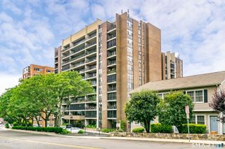44 Strawberry Hill Avenue 11L, Stamford, CT 06902
