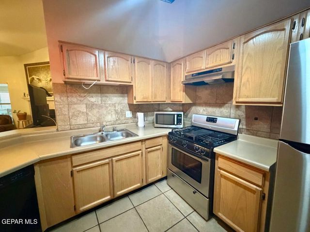 839 SUN CITY PARK CT Court, El Paso, TX 79932