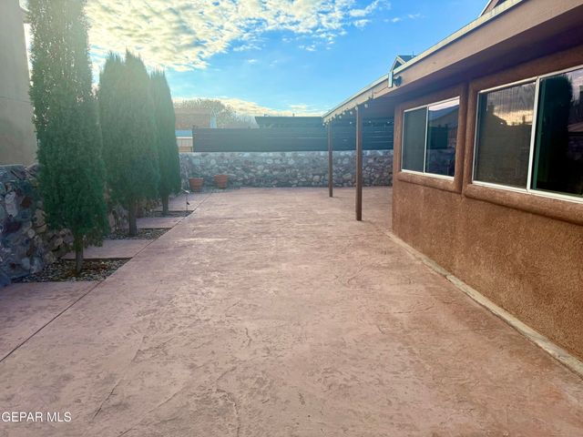 839 SUN CITY PARK CT Court, El Paso, TX 79932