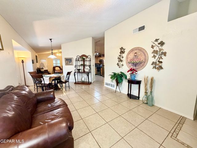 839 SUN CITY PARK CT Court, El Paso, TX 79932