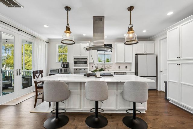 1541 Periwinkle Drive, Mount Pleasant, SC 29466