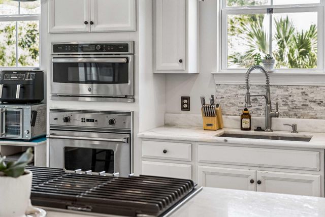 1541 Periwinkle Drive, Mount Pleasant, SC 29466