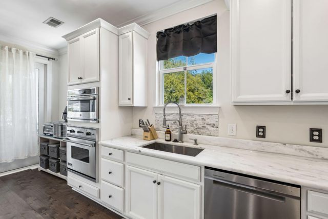 1541 Periwinkle Drive, Mount Pleasant, SC 29466