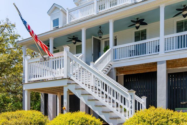 1541 Periwinkle Drive, Mount Pleasant, SC 29466