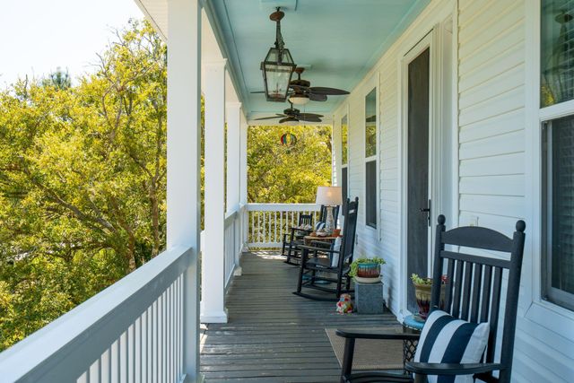 1541 Periwinkle Drive, Mount Pleasant, SC 29466