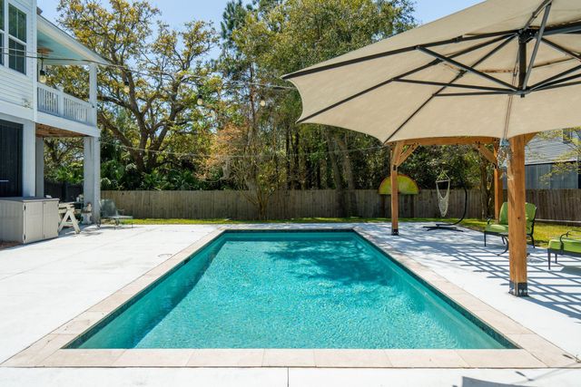 1541 Periwinkle Drive, Mount Pleasant, SC 29466