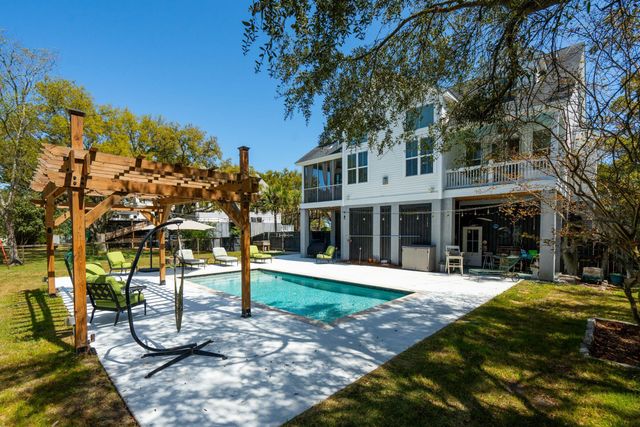 1541 Periwinkle Drive, Mount Pleasant, SC 29466