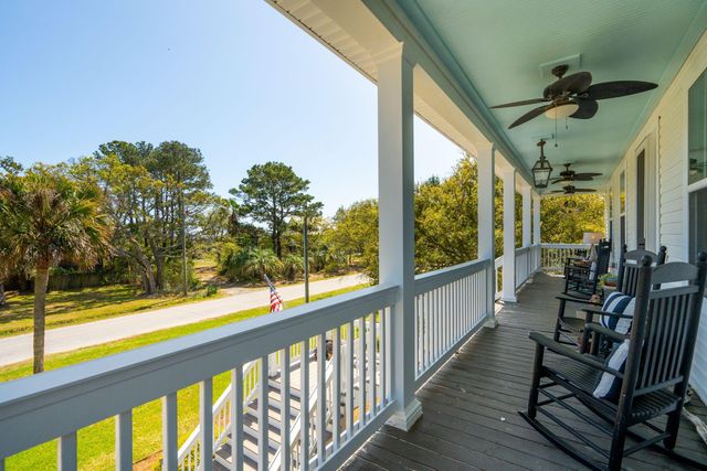 1541 Periwinkle Drive, Mount Pleasant, SC 29466