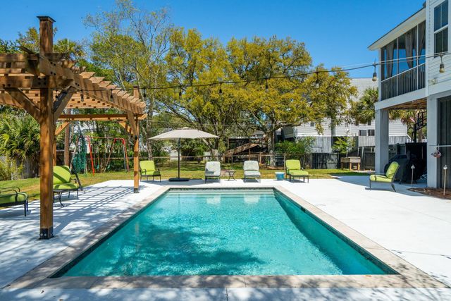 1541 Periwinkle Drive, Mount Pleasant, SC 29466