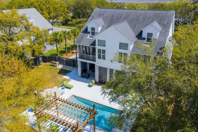 1541 Periwinkle Drive, Mount Pleasant, SC 29466