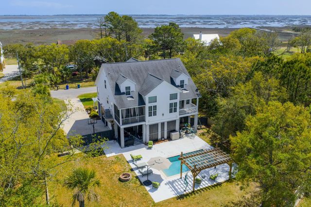 1541 Periwinkle Drive, Mount Pleasant, SC 29466