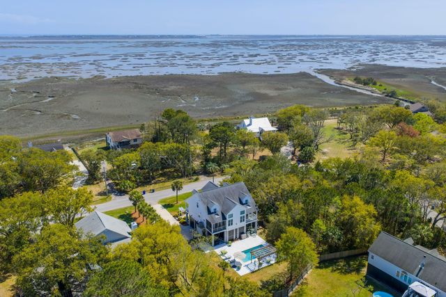 1541 Periwinkle Drive, Mount Pleasant, SC 29466