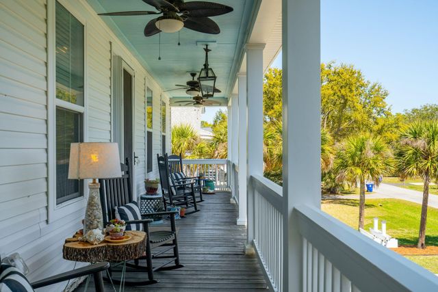 1541 Periwinkle Drive, Mount Pleasant, SC 29466