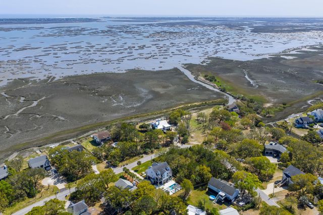 1541 Periwinkle Drive, Mount Pleasant, SC 29466