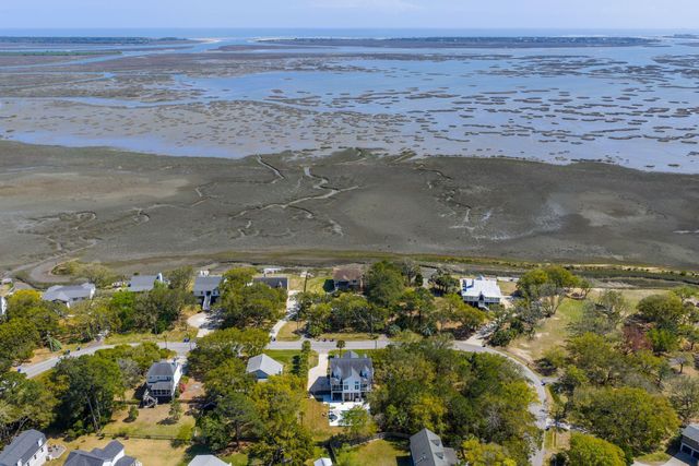 1541 Periwinkle Drive, Mount Pleasant, SC 29466