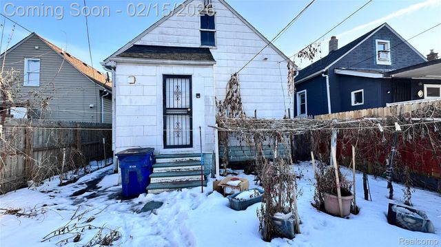 2393 Botsford Street, Hamtramck, MI 48212