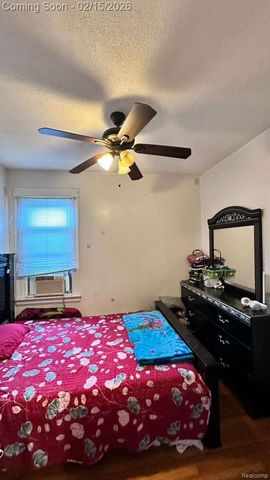 2393 Botsford Street, Hamtramck, MI 48212