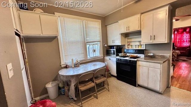 2393 Botsford Street, Hamtramck, MI 48212