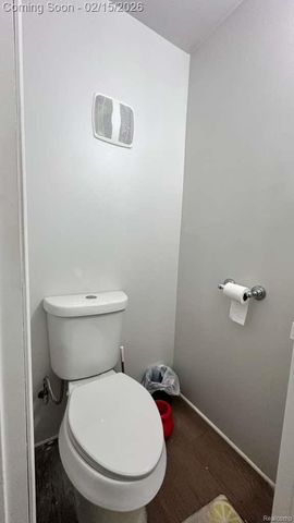 2393 Botsford Street, Hamtramck, MI 48212