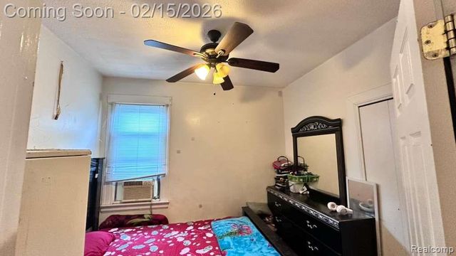 2393 Botsford Street, Hamtramck, MI 48212