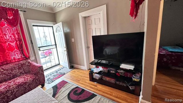 2393 Botsford Street, Hamtramck, MI 48212