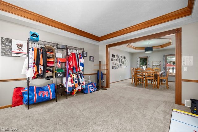 224 Sleepy Hollow Drive, Amherst, OH 44001