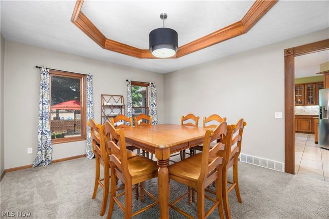 224 Sleepy Hollow Drive, Amherst, OH 44001