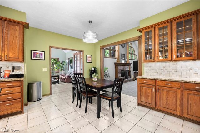 224 Sleepy Hollow Drive, Amherst, OH 44001
