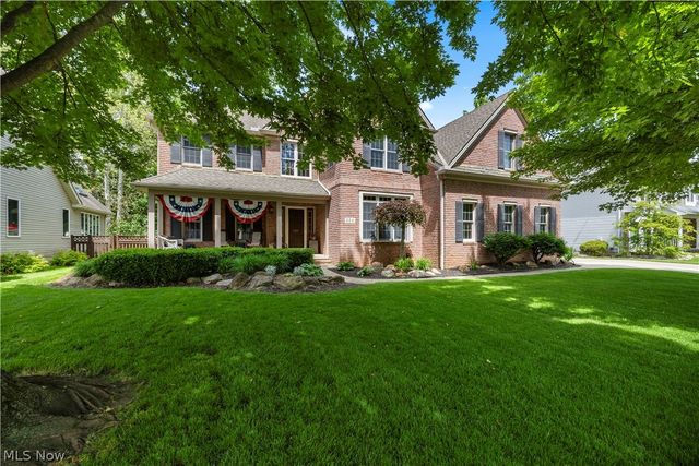 224 Sleepy Hollow Drive, Amherst, OH 44001