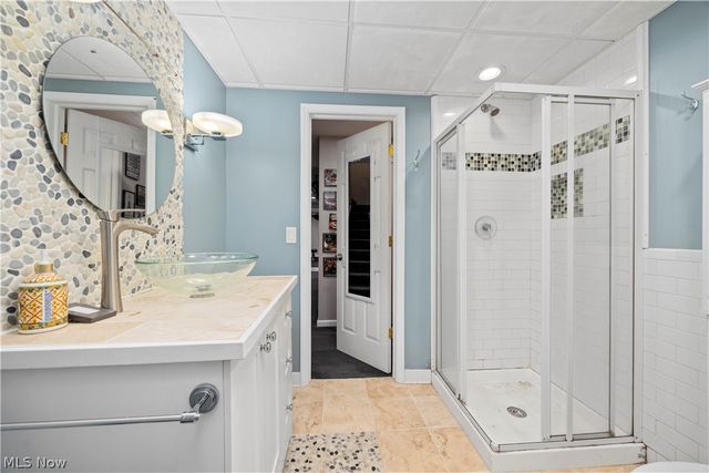224 Sleepy Hollow Drive, Amherst, OH 44001