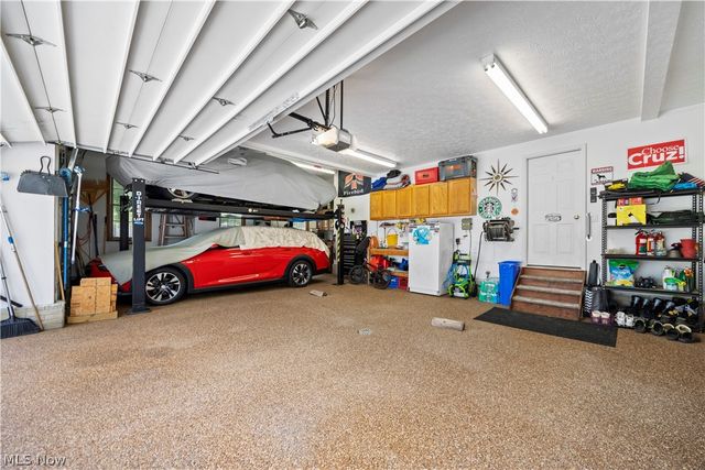 224 Sleepy Hollow Drive, Amherst, OH 44001