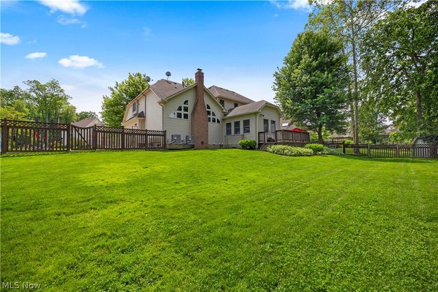 224 Sleepy Hollow Drive, Amherst, OH 44001