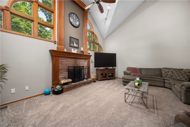 224 Sleepy Hollow Drive, Amherst, OH 44001