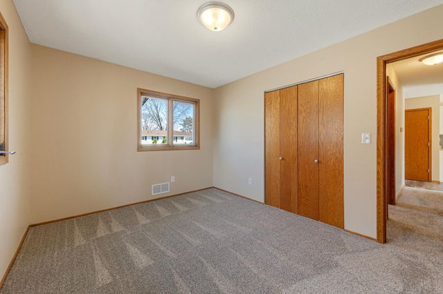 2042 Bluestone Lane, Eagan, MN 55122