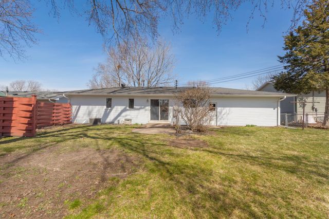 2042 Bluestone Lane, Eagan, MN 55122