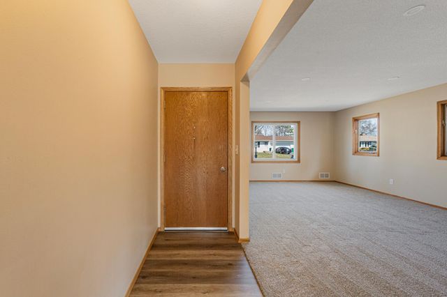 2042 Bluestone Lane, Eagan, MN 55122