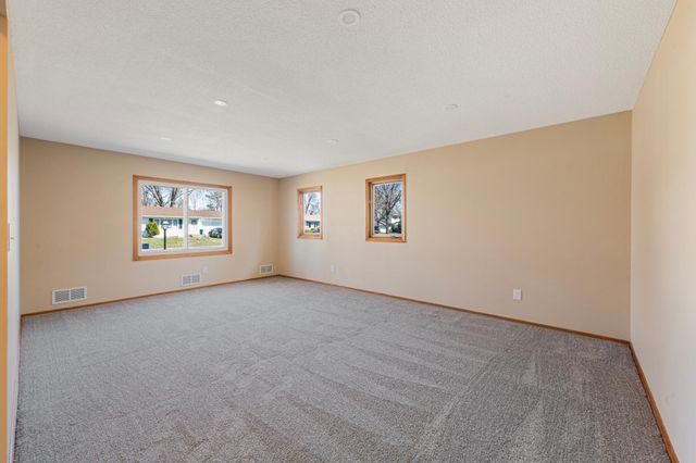 2042 Bluestone Lane, Eagan, MN 55122