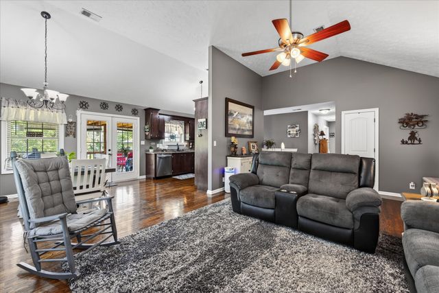 1194 Old Mack Rd, Clarksville, TN 37040