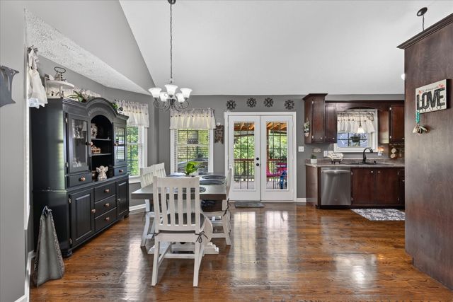 1194 Old Mack Rd, Clarksville, TN 37040