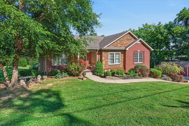 1194 Old Mack Rd, Clarksville, TN 37040