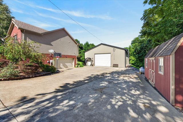 1194 Old Mack Rd, Clarksville, TN 37040