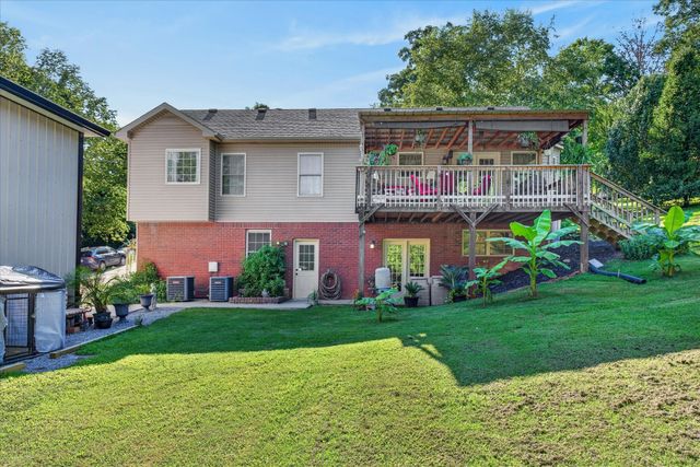 1194 Old Mack Rd, Clarksville, TN 37040
