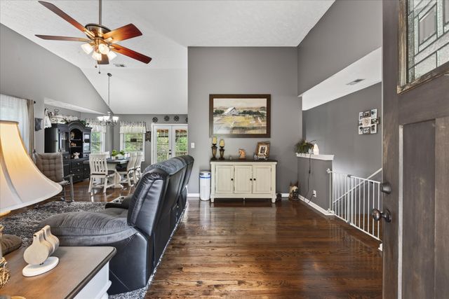 1194 Old Mack Rd, Clarksville, TN 37040
