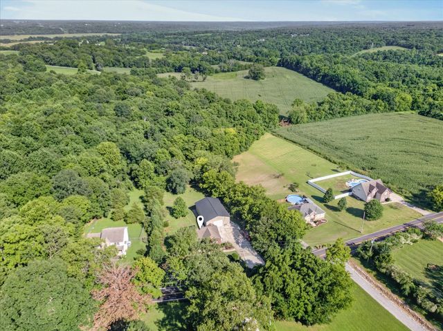 1194 Old Mack Rd, Clarksville, TN 37040