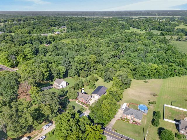 1194 Old Mack Rd, Clarksville, TN 37040