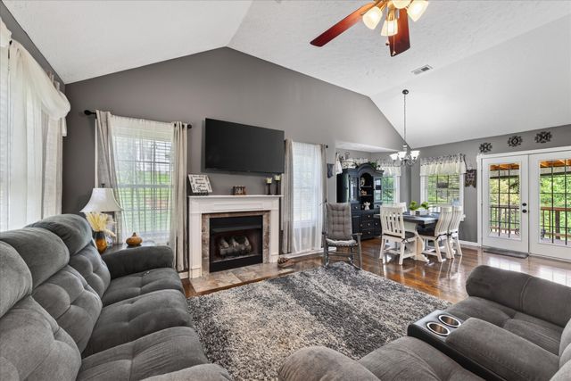 1194 Old Mack Rd, Clarksville, TN 37040