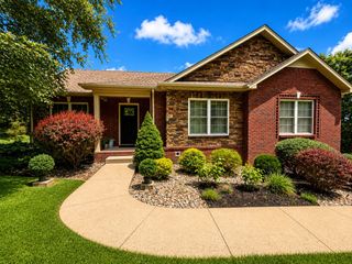 1194 Old Mack Rd, Clarksville, TN 37040